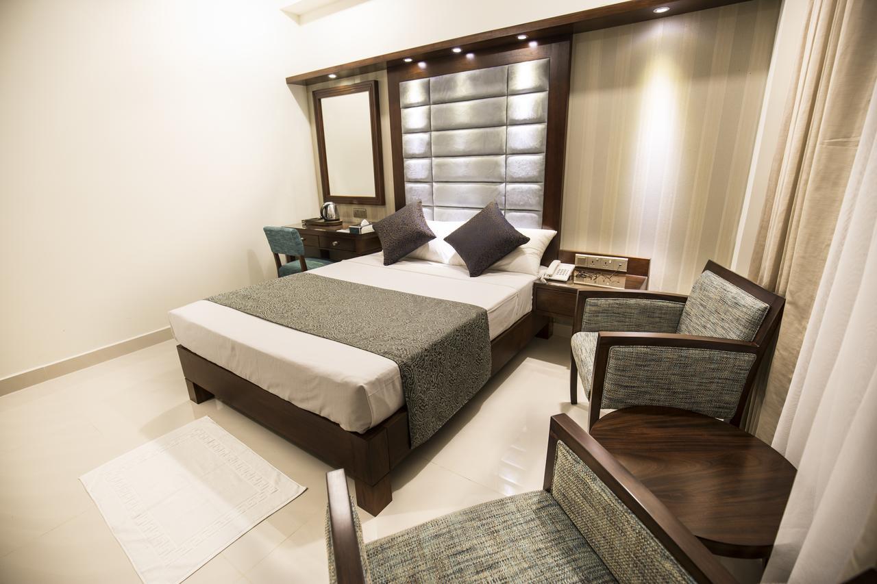 Grand 7 Hotel -Kesbewa Piliyandala Kültér fotó